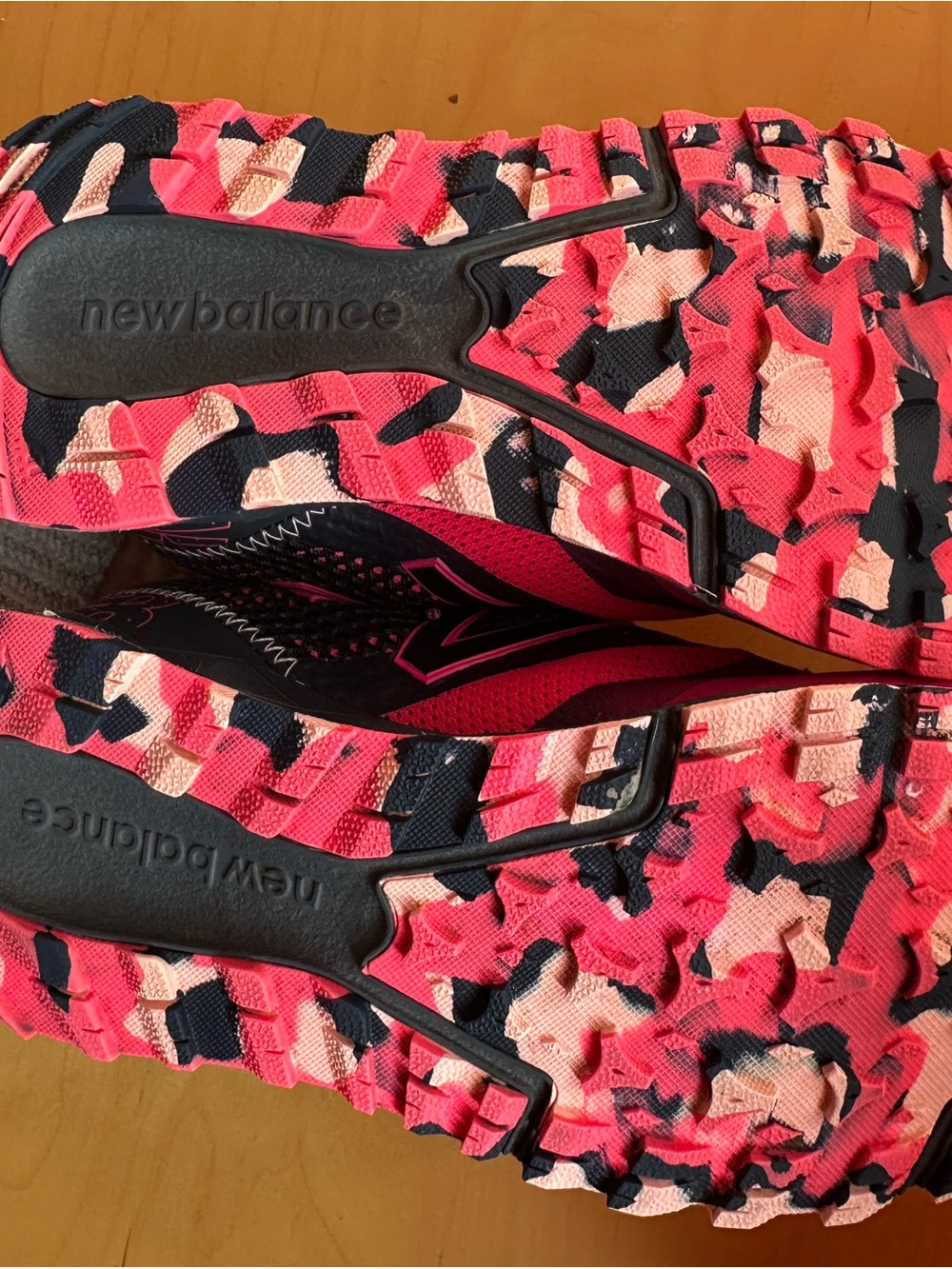 New Balance 690v1 AT Speed Ride Womens Size 8.5 Trail Running - Picture 9 of 9